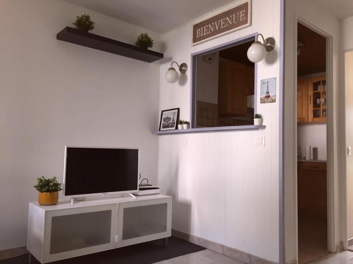 Appartement Eco 6 Personnes Magny-le-Hongre Exterior photo